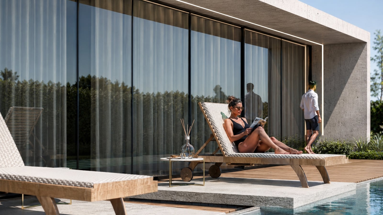 Terrasse de la villa ouverte sur la piscine